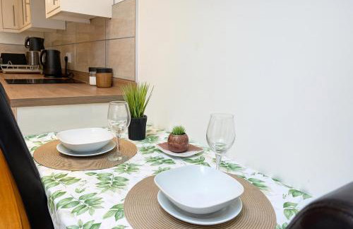 Stunning Studio2, Banstead with free off st parking - Photo 4