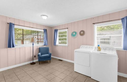 10 Mins to Legion Field Stadium- Blushing Bungalow - Foto 25