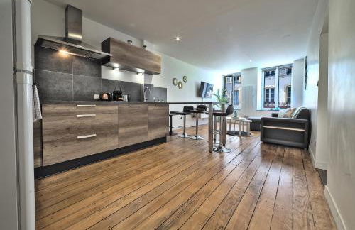 UnSejourAMetz - Les douillets, du T2 au T3, hyper-centre - Foto 3