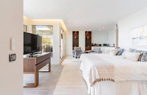 Infinity Blue Penthouse - Photo 12