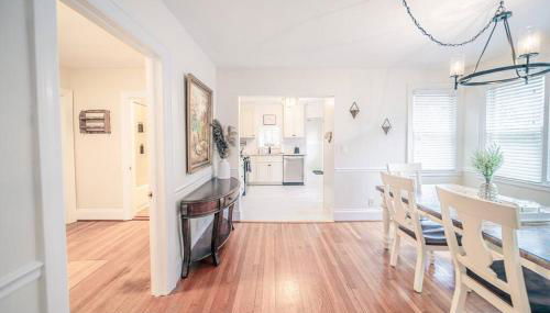 Center St Retreat - 1 Block from Downtown! - Foto 4