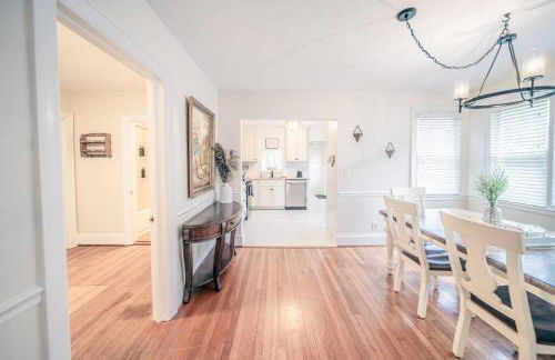 Center St Retreat - 1 Block from Downtown! - Foto 4