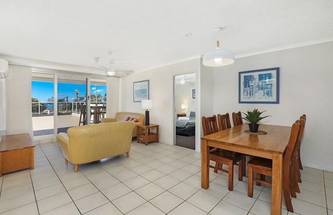 Elouera Tower Beachfront Apartments - Photo 28