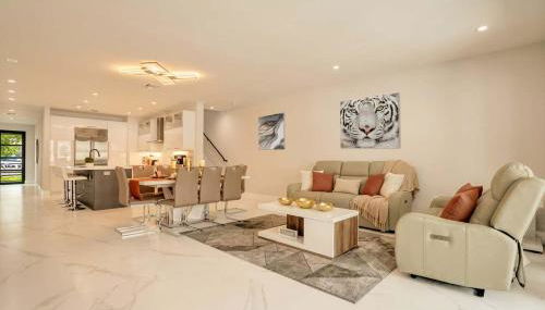 4BR w htd Pool Walk to Las Olas 5mins to Beach - Foto 3