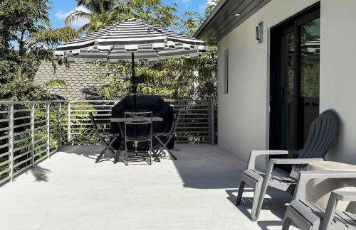 Art Deco Apt w Pool One Mile to Beach Pets Welcome - Foto 18