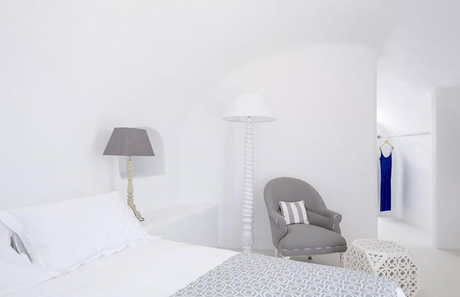 Kamini Santorini Luxury Villas - Photo 4