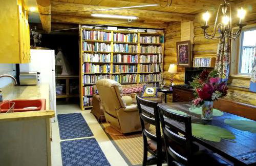 Sanctuary Farm Log Cabin Mountain Getaway, Alberton, MT - Foto 9