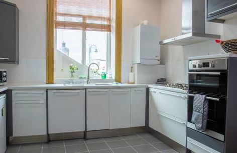 Beautiful Grade II listed apartment. - Photo 25