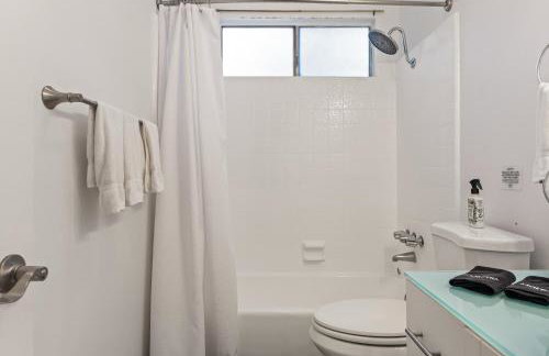 Los Angeles charming big house, king bed, parking, EV - Photo 2