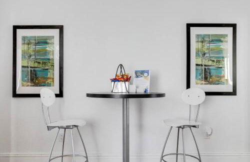 Chic Urban Couples Retreat: Perfect Getaway 'n RVA - Foto 25