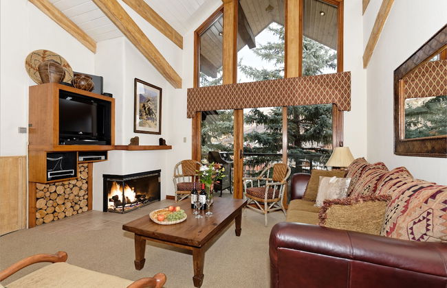 The Crestwood Condominiums - Foto 52