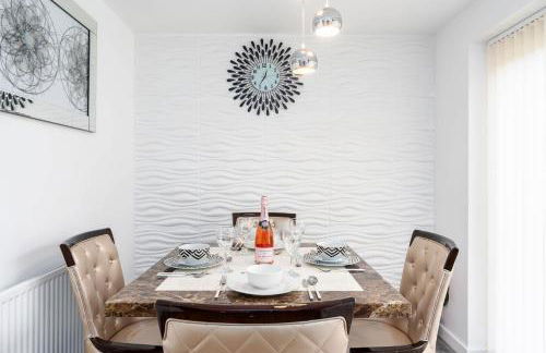 Charming 3 Bedroom Home with Garden near Doncaster - Foto 10