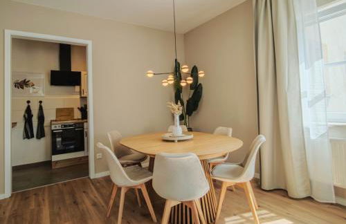 NEU! KINGS-Apartment - 300m zum Bahnhof - 6 Personen - Küche - Gerberplatz - Foto 28