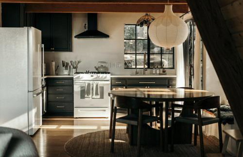 Rous Cabin Getaway Hot Tub - Foto 14