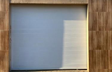 Casa Grande com 2 quartos e 3 camas com AR CONDICIONADO nos dois quartos - Foto 9