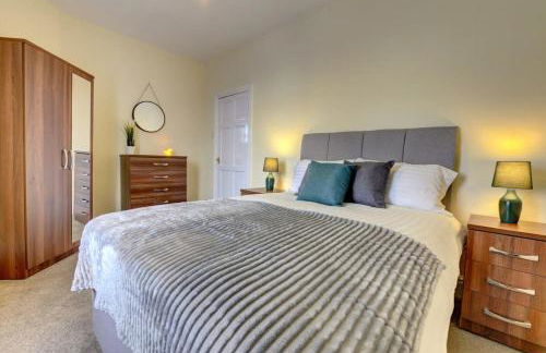 5 bedrooms, sleeps up to 16, secure parking space & comfort - Foto 51