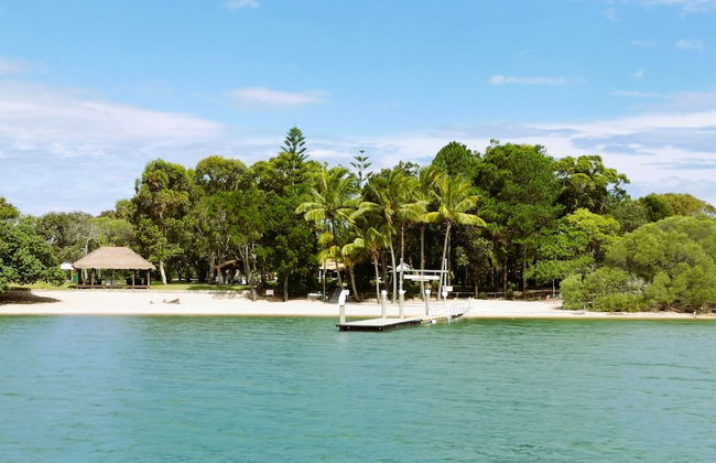 Coomera Houseboat Holidays - Foto 1