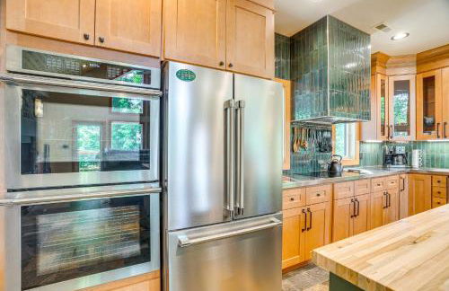 Modern Nellysford Getaway with View Deck and Fire Pit - Foto 9