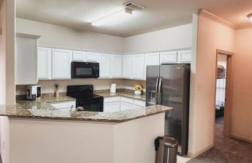 Townhouse near AT&T stadium, Six Flags & Epic Waterpark - Foto 8