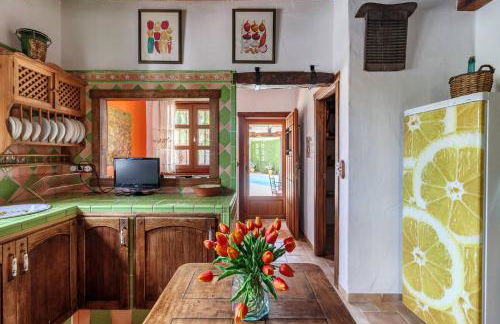 Encantadora casa con piscina privada y chimenea - Foto 23