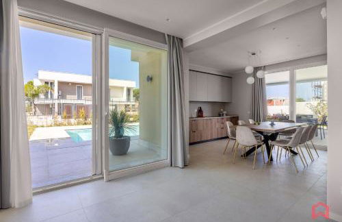 Brand New Villa with Private Heated Pool - Foto 22