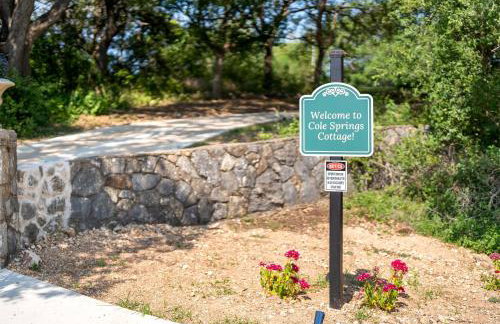 Cole Springs Historic Cottage - Foto 26