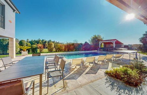 Lovely Home In Eyraud-Crempse-Maurens - Foto 10