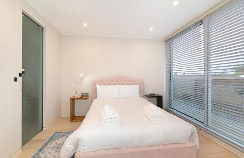 Modern Smart Home with Garden close to Richmond - Pass the Keys - Foto 34