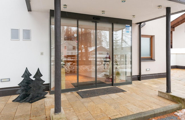 Apartment in Langenfeld With Infrared Sauna - Photo 3