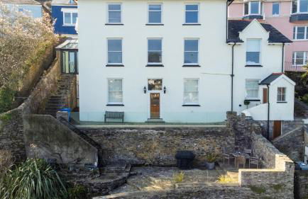 Riverside Apartment with Stunning Views & Patio - Foto 32