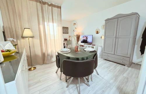 Le Petit Margny - place de parking sécurisée - Your Sweet Loc - Foto 12