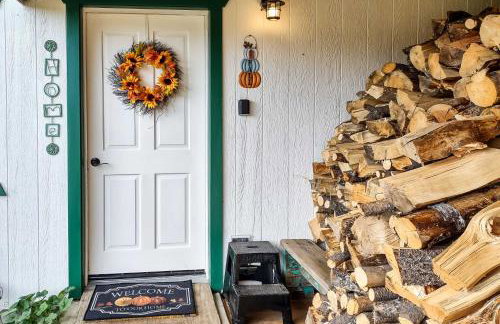 Family Home with Stunning River and Mountain View - Foto 28