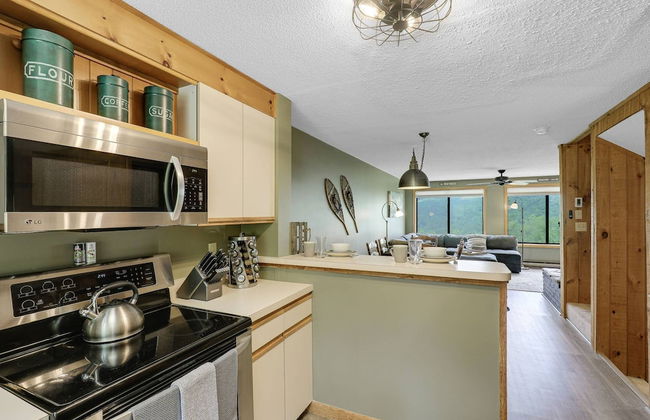 Valley Escape - Photo 19