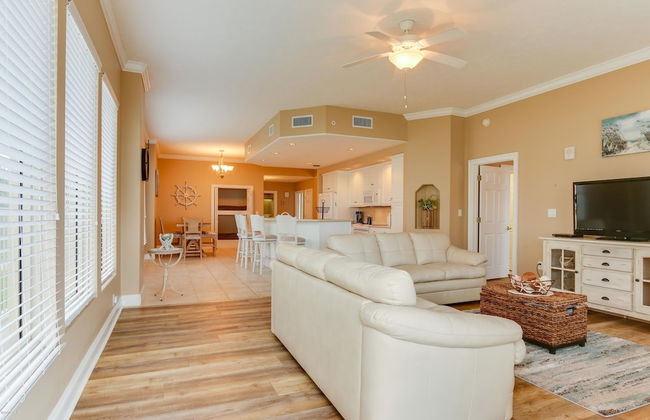 Comfortable Modern Condo with Amazing Ocean View from 750 sqft Balcony - Unit 0107 by RedAwning - Foto 12