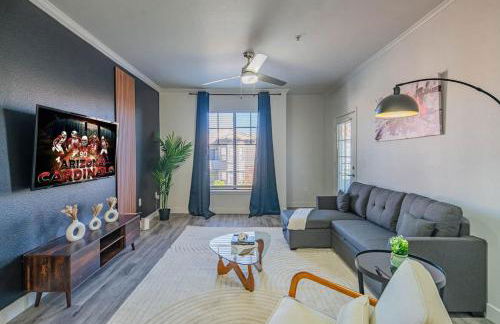 Elegant 1BD King Bed, Pool, Hot Tub, Gym, Parking - Photo 1