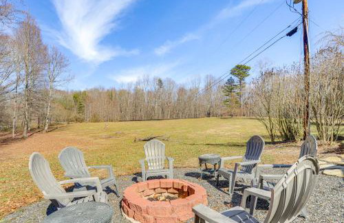 Large Deck: Luxe 6-Acre Retreat in Dahlonega! - Photo 30