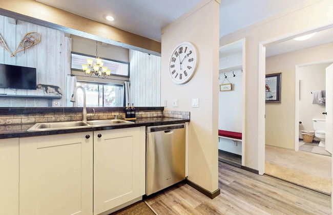 Modern Cabin for 6, Near Slopes + Canyon Lodge! - Foto 12