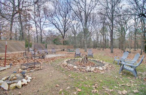 Tahlequah Duplex with Screened-in Porch and Fire Pit! - Foto 31