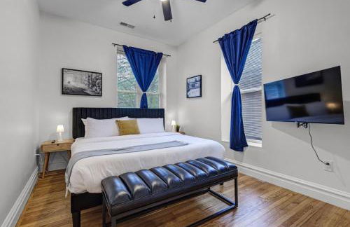 Hartford 5BR Family Home with Games BBQ Grill and Firepit - Foto 11