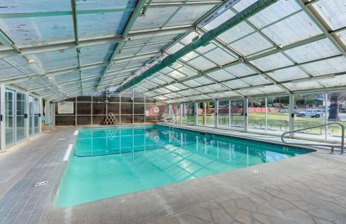 Gorgeous Condo With River View - Pool and Hot Tub - Foto 5