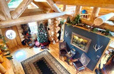 LUXURIOUS TN Mtn Lodge- Sleeps 22+, Hiking & Lake - Photo 4