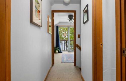 Camp Birch: Waterfront Home on Lake Leelanau - Foto 18