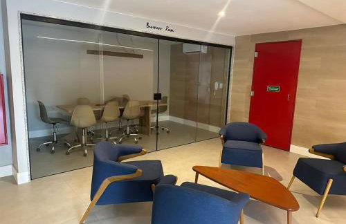 New, Pool, Fast Wi-Fi, Near the airport - Photo 16