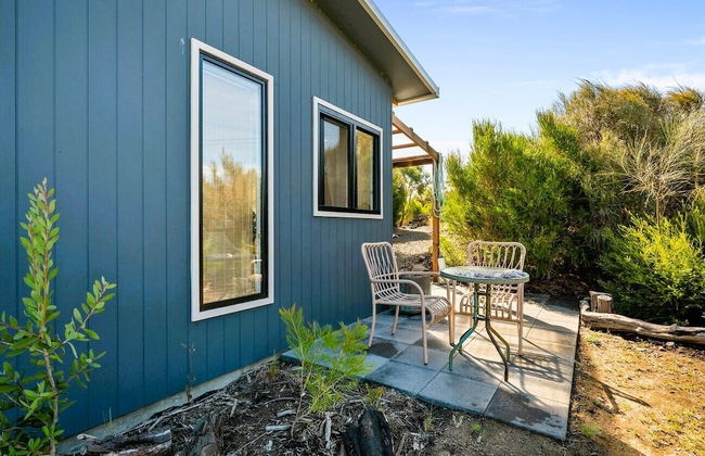 Flotsam Studio Accommodation - Photo 33