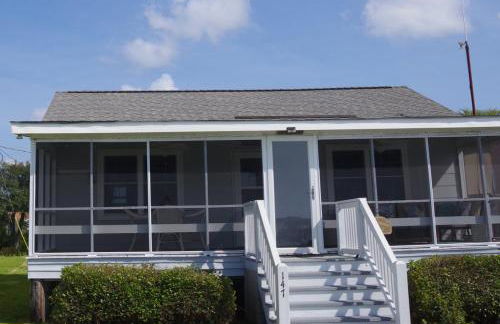 Waterfront, dock, Hot tub, kayaks, King Bedroom with amazing views, RELAXATION, 2 miles to the beach - Foto 41