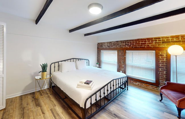 The Lofts at 107 - Foto 13