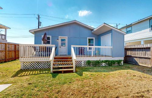 Out of the Blue - Photo 20