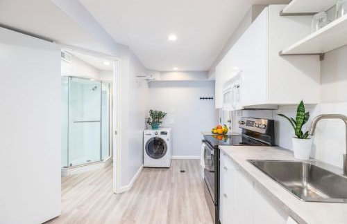 Private Pet Friendly Avenues Suite of Downtown - Foto 14