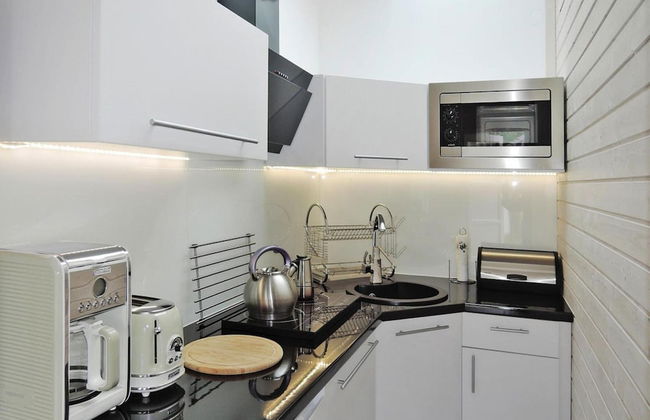 A Comfortable Holiday Home With a Swimming Pool and Jacuzzi in Miedzywodzie - Photo 5