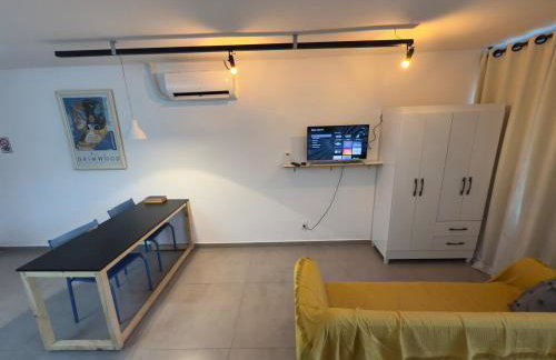 12 - ESTÚDIO CHARMOSO, Ar condicionado, Cozinha completa, Vaga de garagem - Foto 35